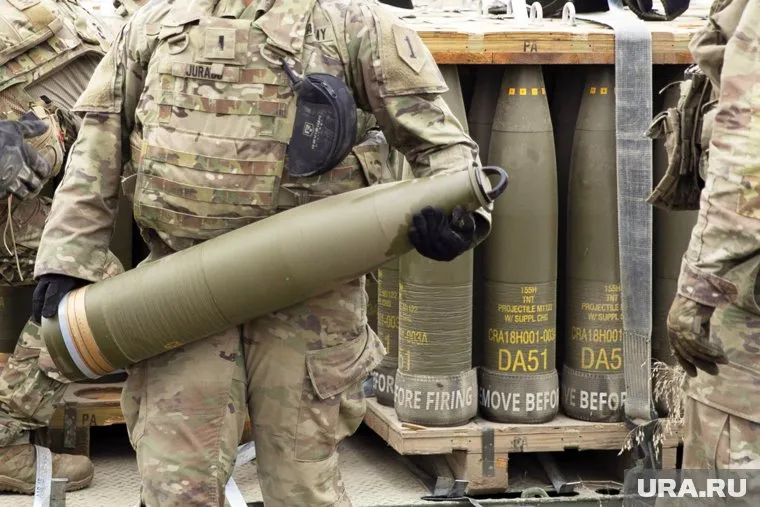 Чехия заявила, что союзные РФ страны передали снаряды для Украины, передает WSJ