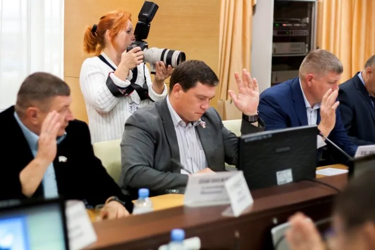 Заседание гордумы Салехарда, теленков денис, голосование
