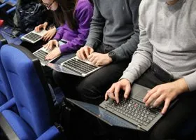 В России создадут структуру по защите детей в интернете