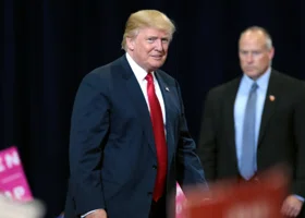 Стали известны первые слова Трампа после покушения