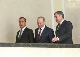 В Кремль отправлены первые списки кандидатов в Госдуму