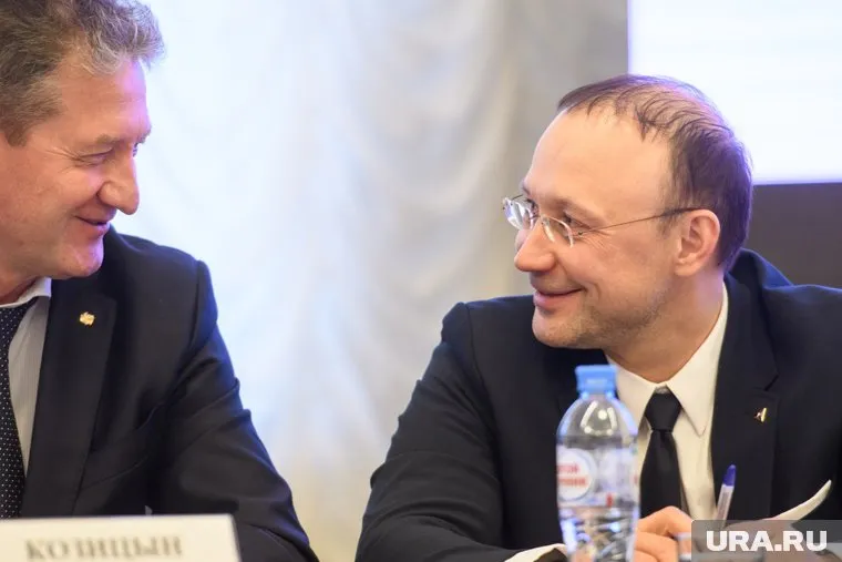 Андрей Козицын и Игорь Алтушкин получили медали за поддержку ветеранов