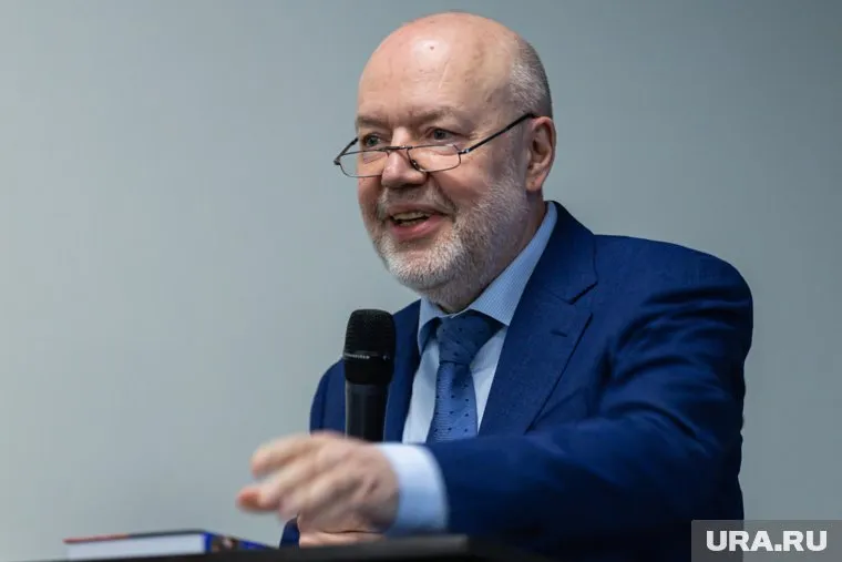 Сейчас Крашенинников работает над четвертой книгой — о Временном правительстве