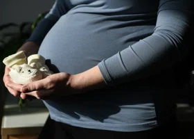 В ХМАО женщины стали чаще выбирать партнерские роды