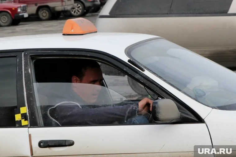 Таксисты взвинтили цены без зазрения совести