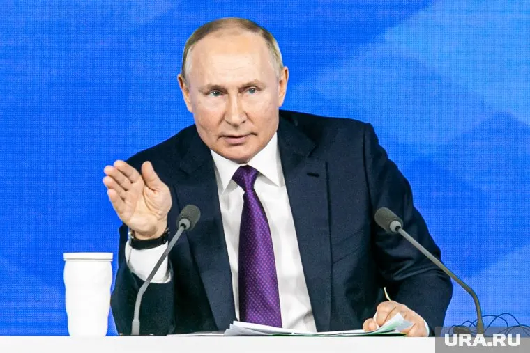 Жозеп Боррель постоянно пустословит, заметил Путин