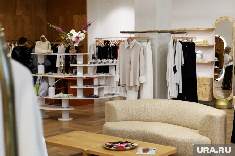 На российский рынок до конца года могут выйти два крупных азиатских бренда одежды