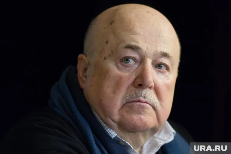 Александр Калягин попросил руководство Пермского края решить вопрос с помещением для театра