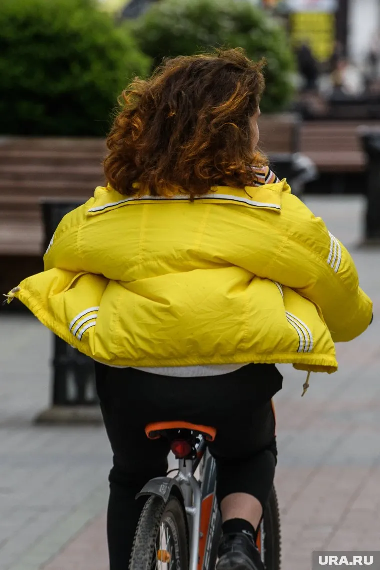 У челябинок появился тренд ухода от однотонной одежды