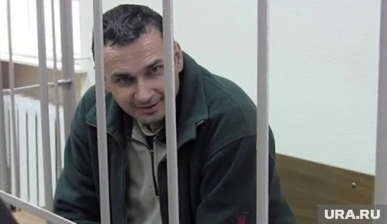 Сенцов продолжает голодать второй месяц