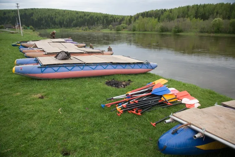 Сплав Евгения Куйвашева и Игоря Холманских по Чусовой. Усть-Утка