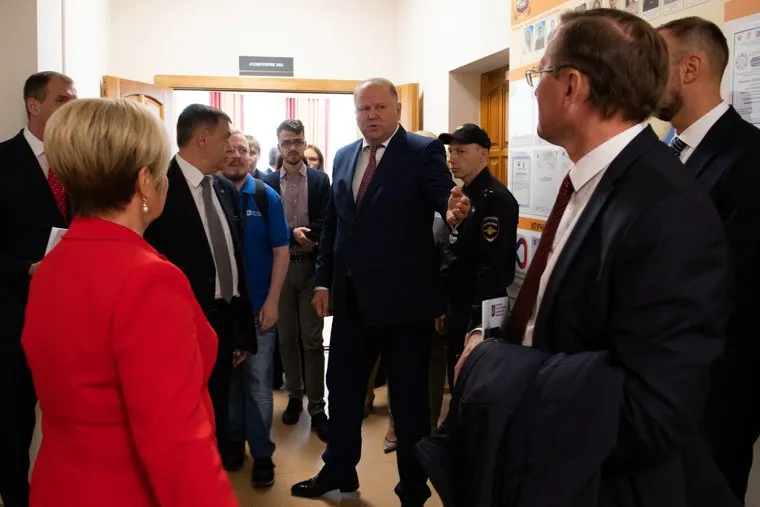 Встреча студентов и представителями профессорско-преподавательского состава Уральского государственного медицинского университета с Полномочным представителем Президента Российской Федерации в УрФО. Екатеринбург