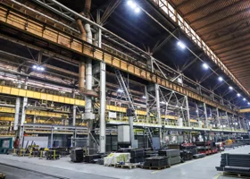 Топливо, ноутбуки и щебень: какие новые заводы открылись в Свердловской области  