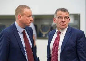 Кто приносит Владимиру Тунгусову дезу и зачем