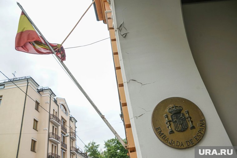 Россияне больше не смогут просто так въехать в Испанию: как подготовиться к поездке с новыми правилами