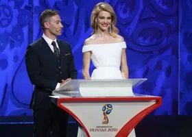 Водянова вступилась за владельцев кафе, выгнавших ее сестру