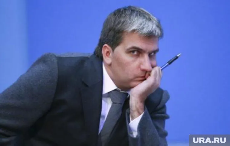 Прошлый гендир фонда капремонта Сергей Макаров за 11 месяцев работы назначил сам себе премиальных свыше 10 млн рублей