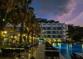 Новый год 2025 за границей: сколько это будет стоить