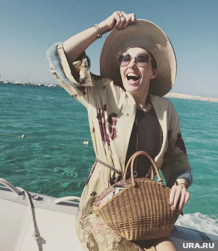 Ксения Собчак восхитила поклонников своей растяжкой