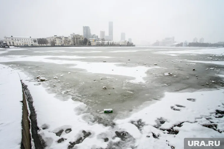 Из-за тонкого льда погибло 42 человека