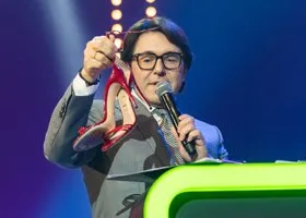 Жительница Курганской области станцевала с Малаховым в шоу на канале «Россия-1»