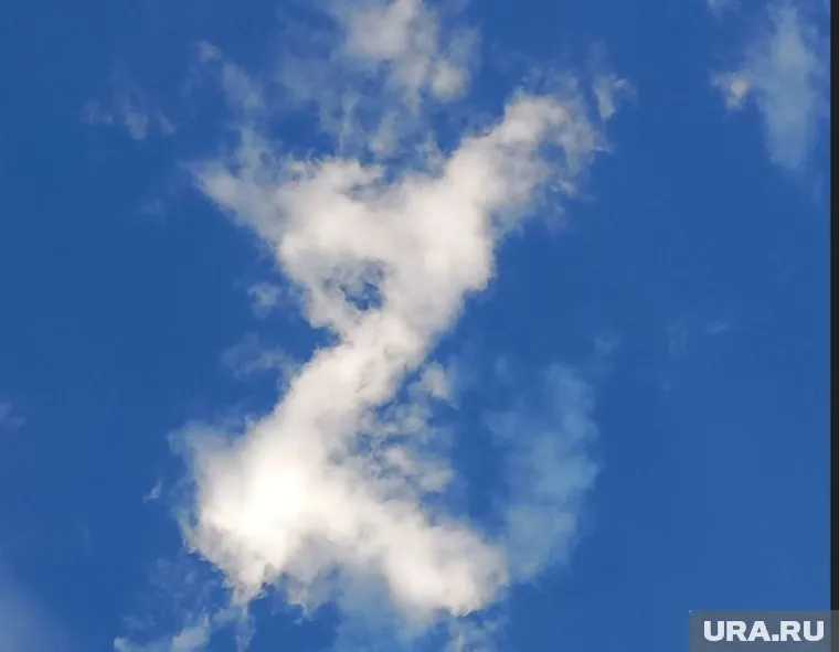 Букву Z увидели туристы в небе над Аркаимом