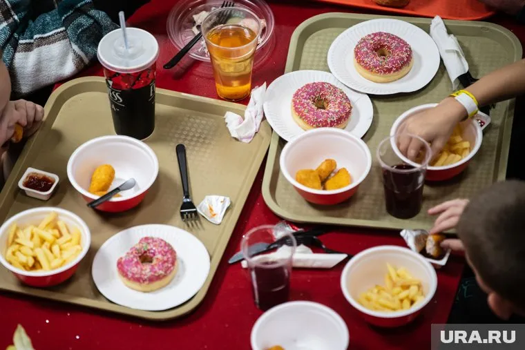 Слишком долгий обед считается нарушением правил внутреннего трудового распорядка