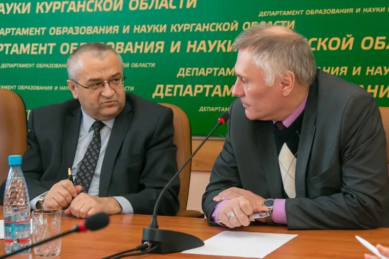 Круглый стол "Проблемы зарплат учителей". Курган, хмелев герман
