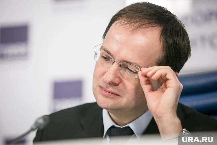 Мединский подчеркнул, что получатели грантов должны отчитываться за потраченные деньги