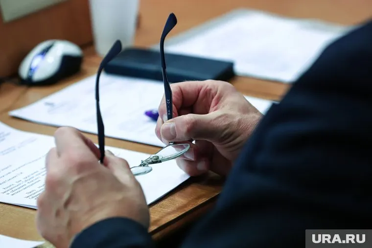 До назначение в депспорта Фабричников возглавлял старейшую спортшколу Тюмени