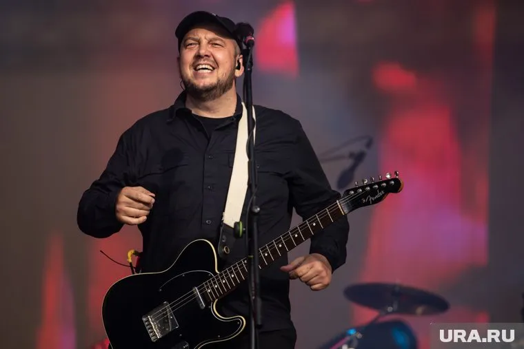 Сергей Бобунец выступил для тюменцев на фестивале «Русское лето. ZаРоссию»