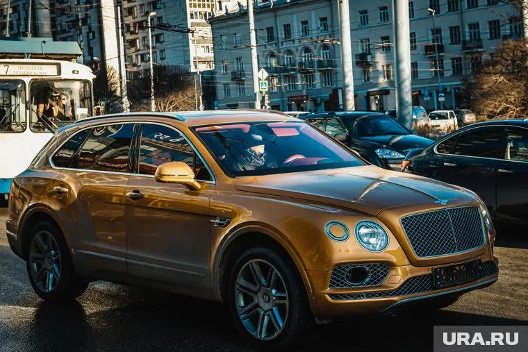 Богатые уральцы отдают предпочтение люксовым автомобилям