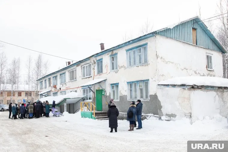 Власти ЯНАО расширили программу переселения из аварийного жилья
