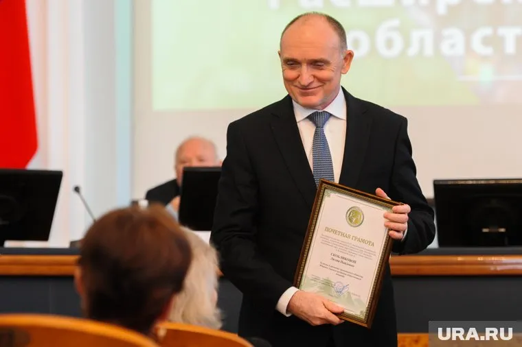 У Бориса Дубровского требуют раскрыть все данные о счета и имуществе