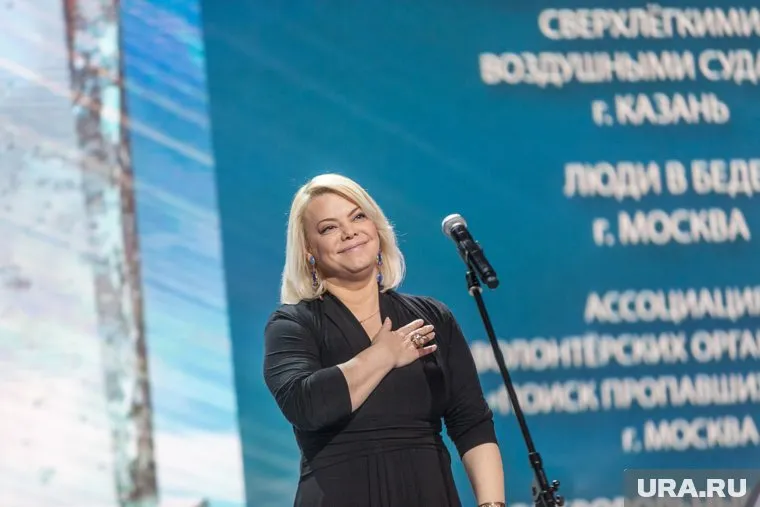 Яна Поплавская объяснила, что всем необходимо кормить семьи