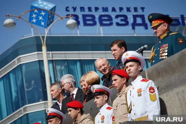 Эдуард Россель считает, что обо всем договорился, но влиятельными оказались не только его лоббисты