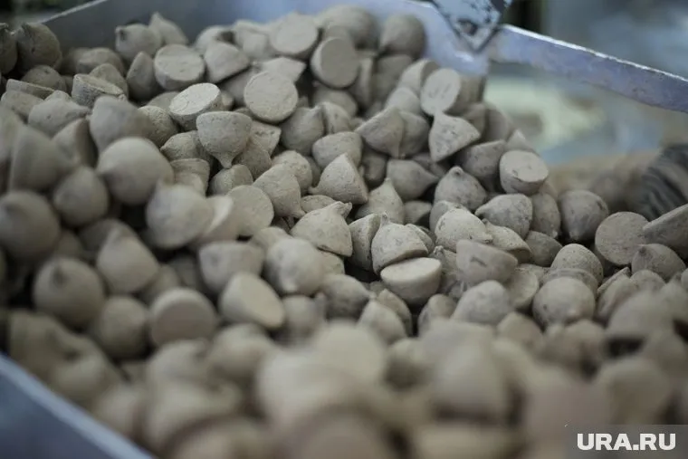 По словам покупательницы, стоимость одной конфеты составляет 200 рублей