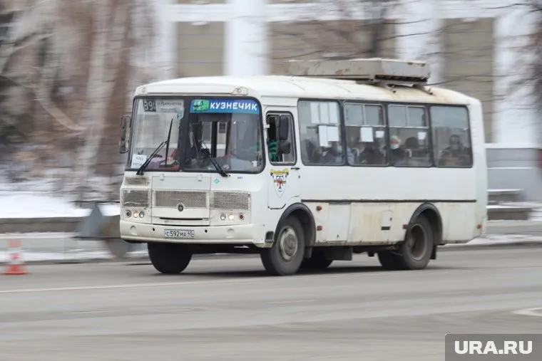 Людей внутри ПАЗа не было, никто в ходе пожара не пострадал