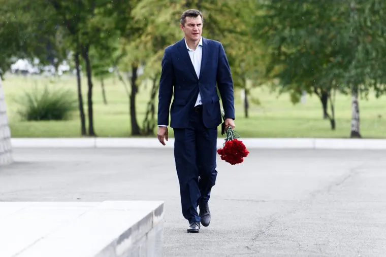 Прощальная церемония с Николаем Малых в здании Дворца культуры имени И.В. Окунева. Свердловская область, Нижний Тагил