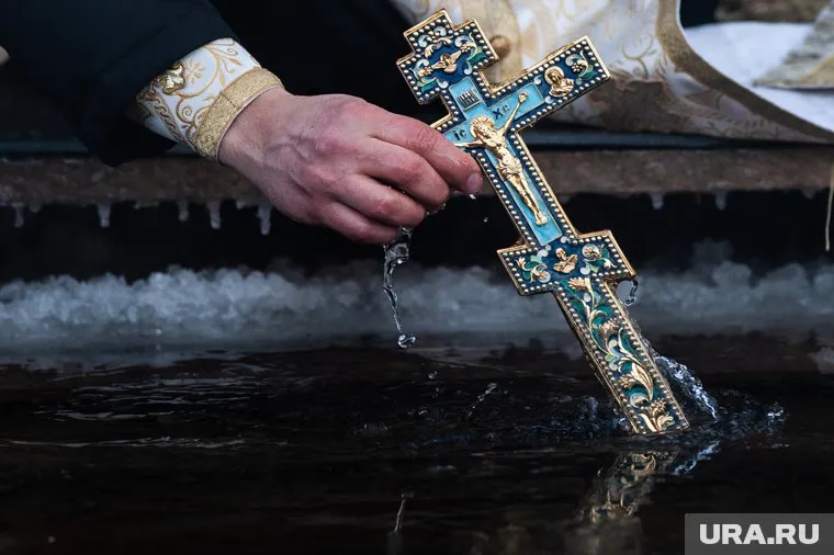 Священник освятит воду в бассейне «Олимпия», где утонули дети