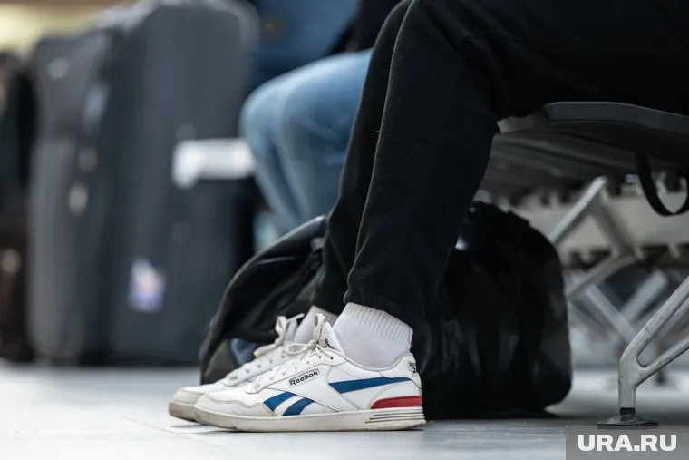 Пассажиры не могут улететь из-за сильного тумана 