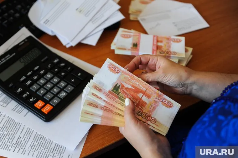 Тюменские учителя зарабатывают от 20 до 40 тысяч рублей в месяц