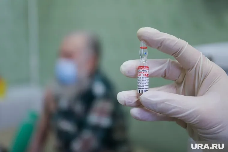 Директор центра прокомментировал свойства назальной вакцины