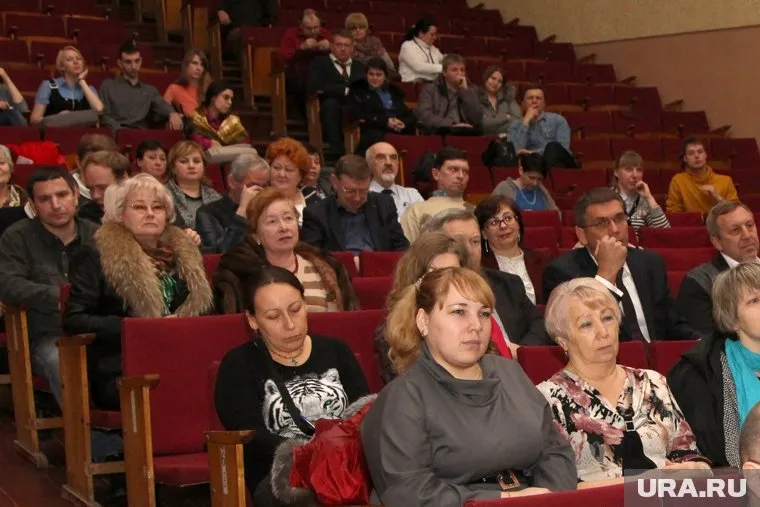 В концертном зале КГУ проходят массовые мероприятия