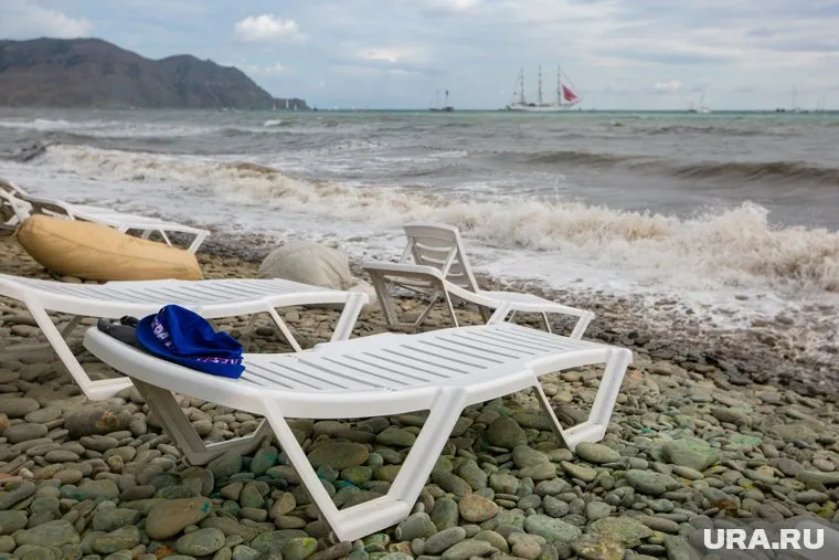 Бархатный сезон на побережье Черного моря в России оказался короче прошлогоднего, отметил Роман Вильфанд