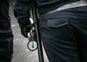 В Екатеринбурге мужчина с ножом напал на прохожих