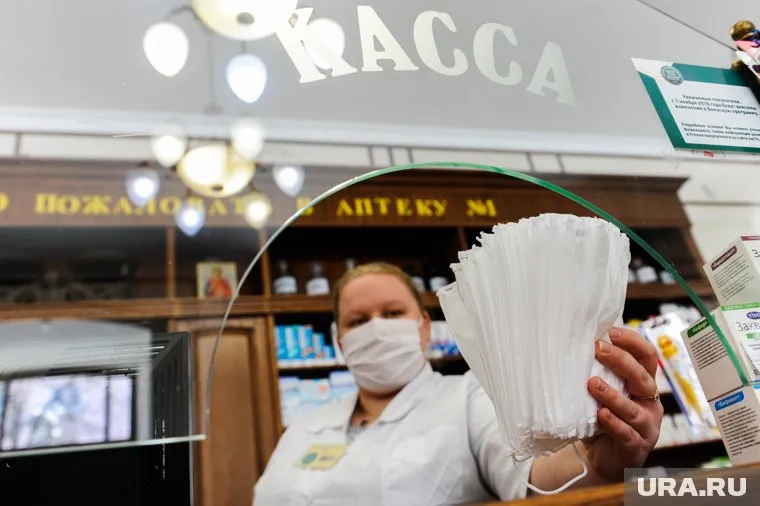 Во многих регионах России до сих пор дефицит медицинских масок