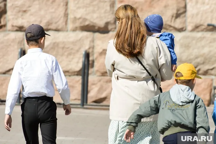 Сотрудницу КМЗ наградили знаком отличия «Материнская слава» (архивное фото)