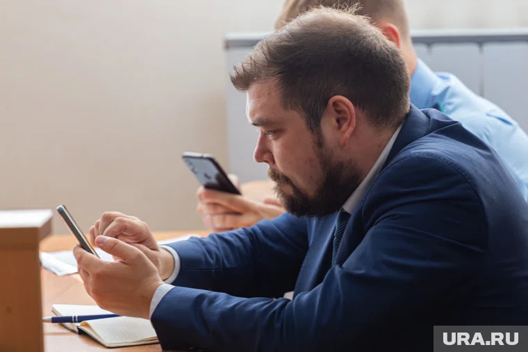 Эдуард Мансуров уже работал в гордуме, но вернуться туда в 2023 году не смог