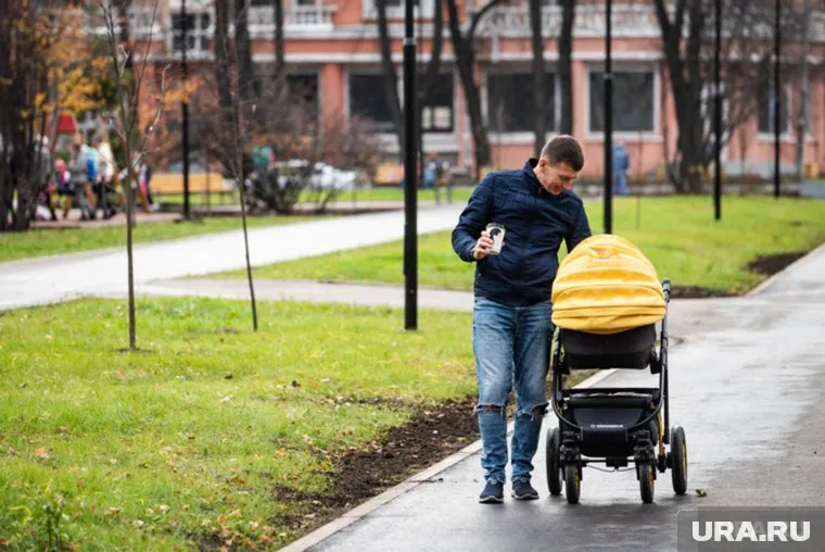 По словам депутата Смолина, актуальный уровень бедности населения России — около 40%